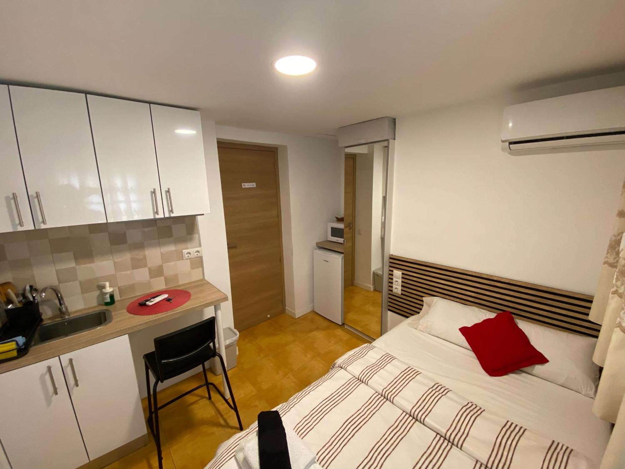 Habitaciones Con Bano Y Cocina Privada 발렌시아 외부 사진