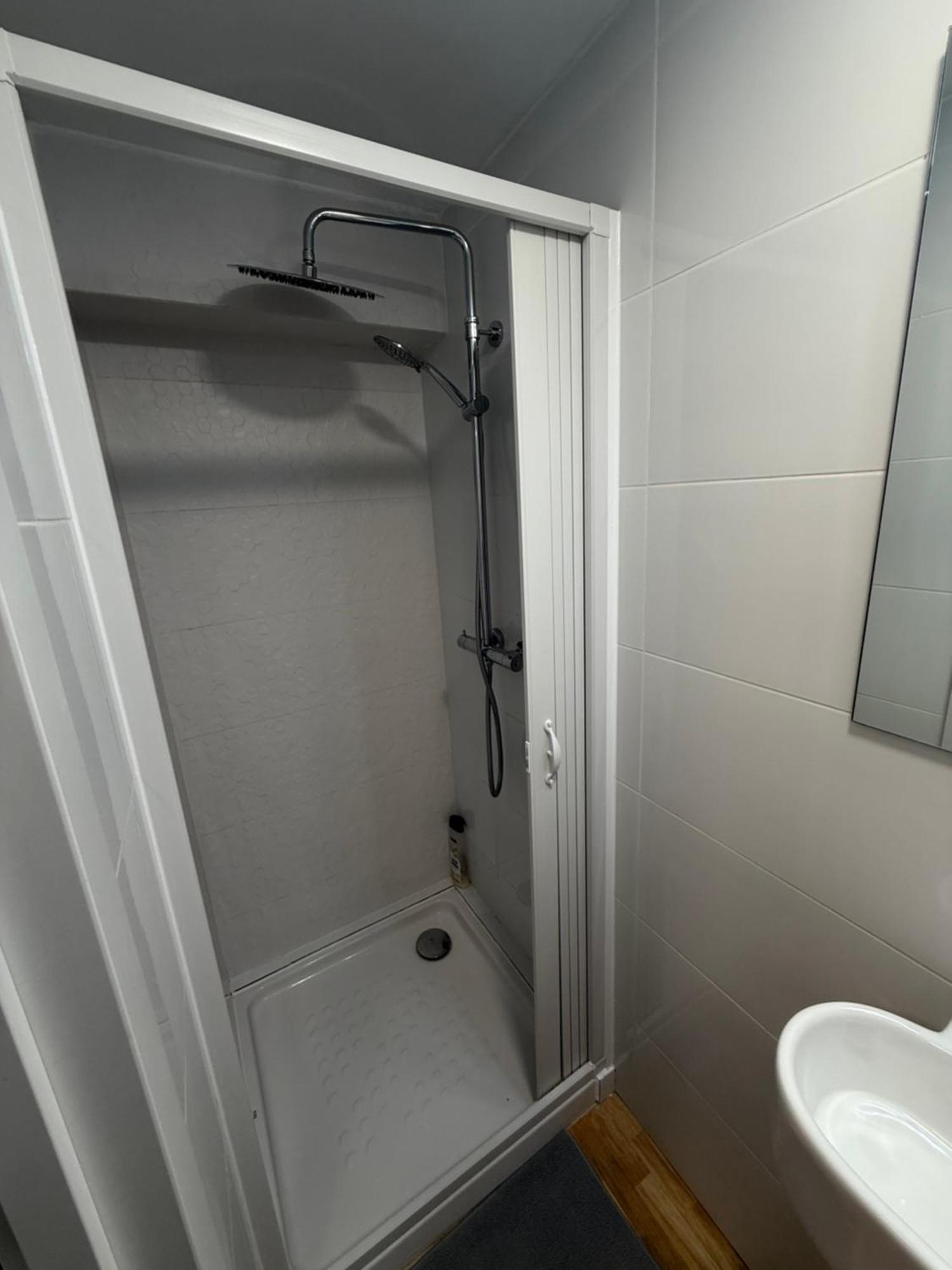 Habitaciones Con Bano Y Cocina Privada 발렌시아 외부 사진