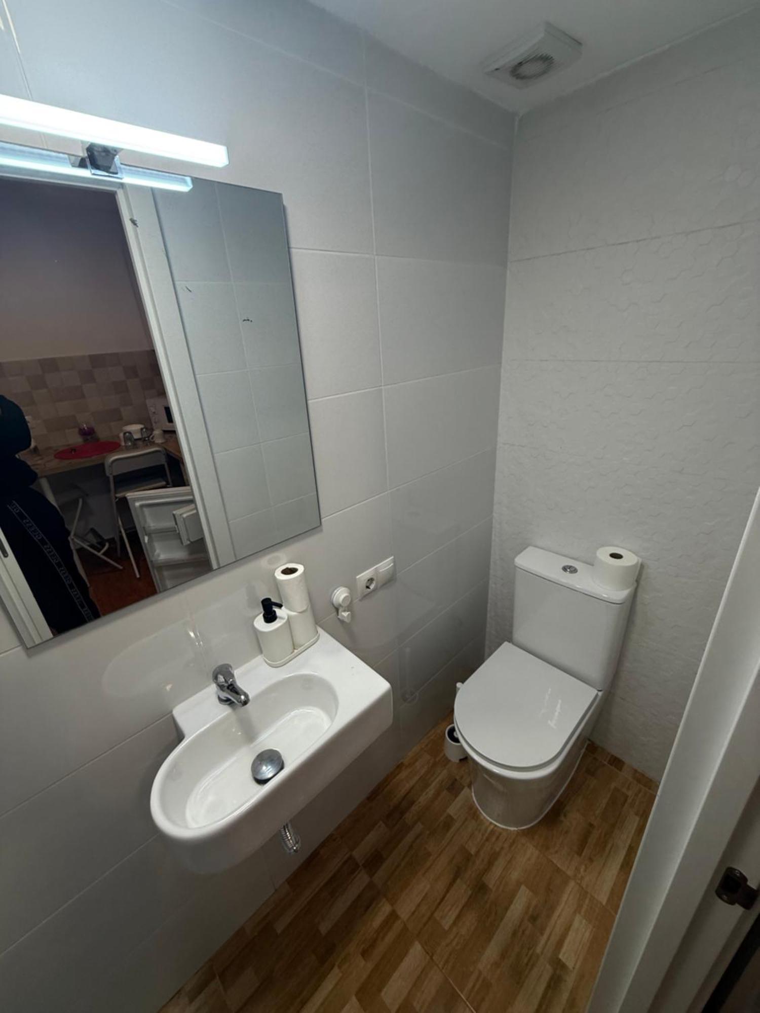 Habitaciones Con Bano Y Cocina Privada 발렌시아 외부 사진